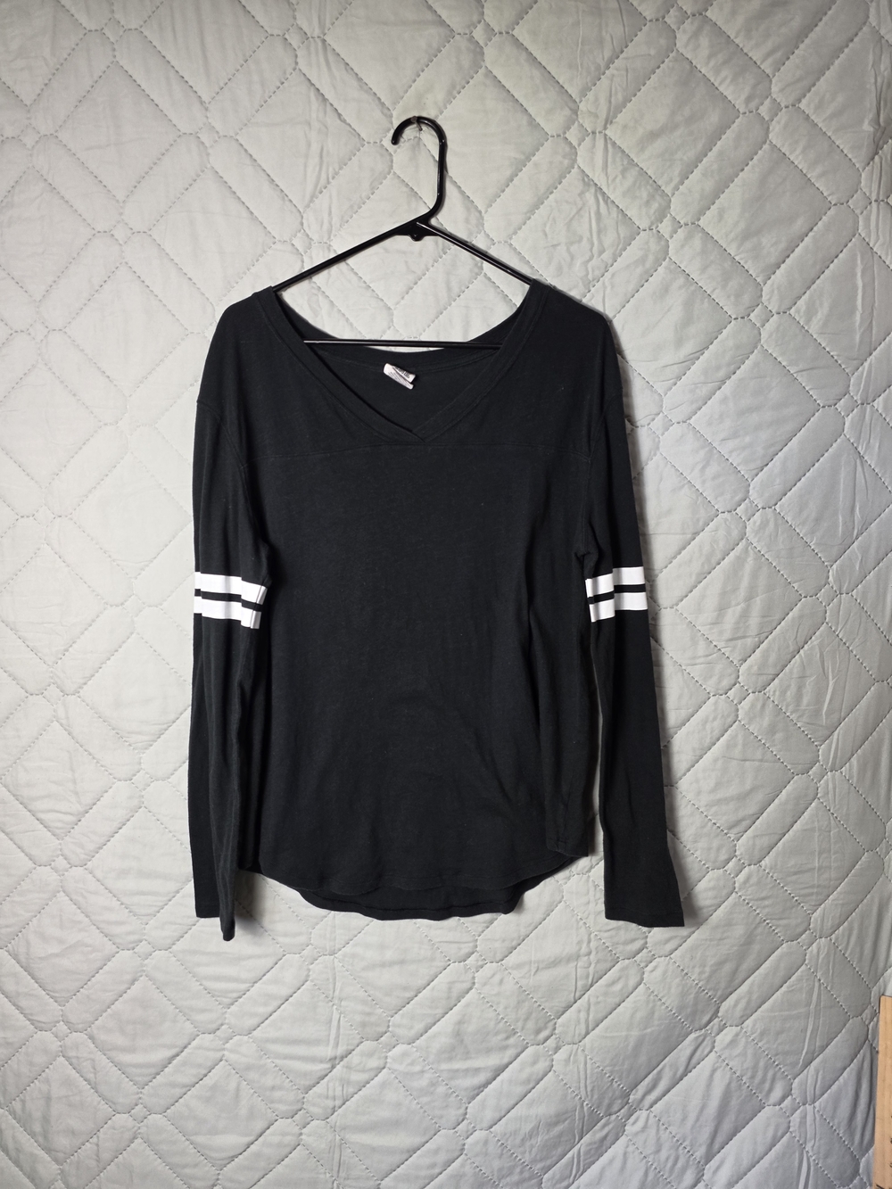 Victoria's Secret PINK long sleeve top 
sz L